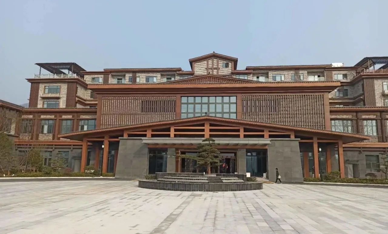 壹号娱乐专业灯光音响扩声系统工程产品服务于某旅馆！